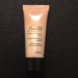 Avon flawless tinted moisturizer lotion